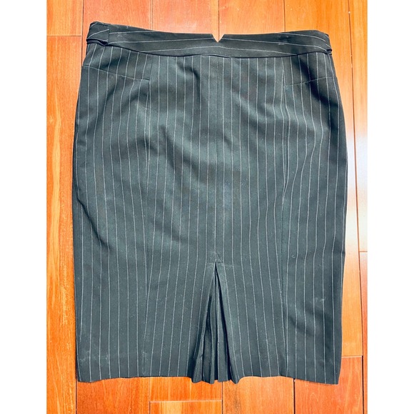 Norma Kamali Black Pinstripe Pencil Skirt Button Detail Tailored Size 12 - Picture 6 of 6